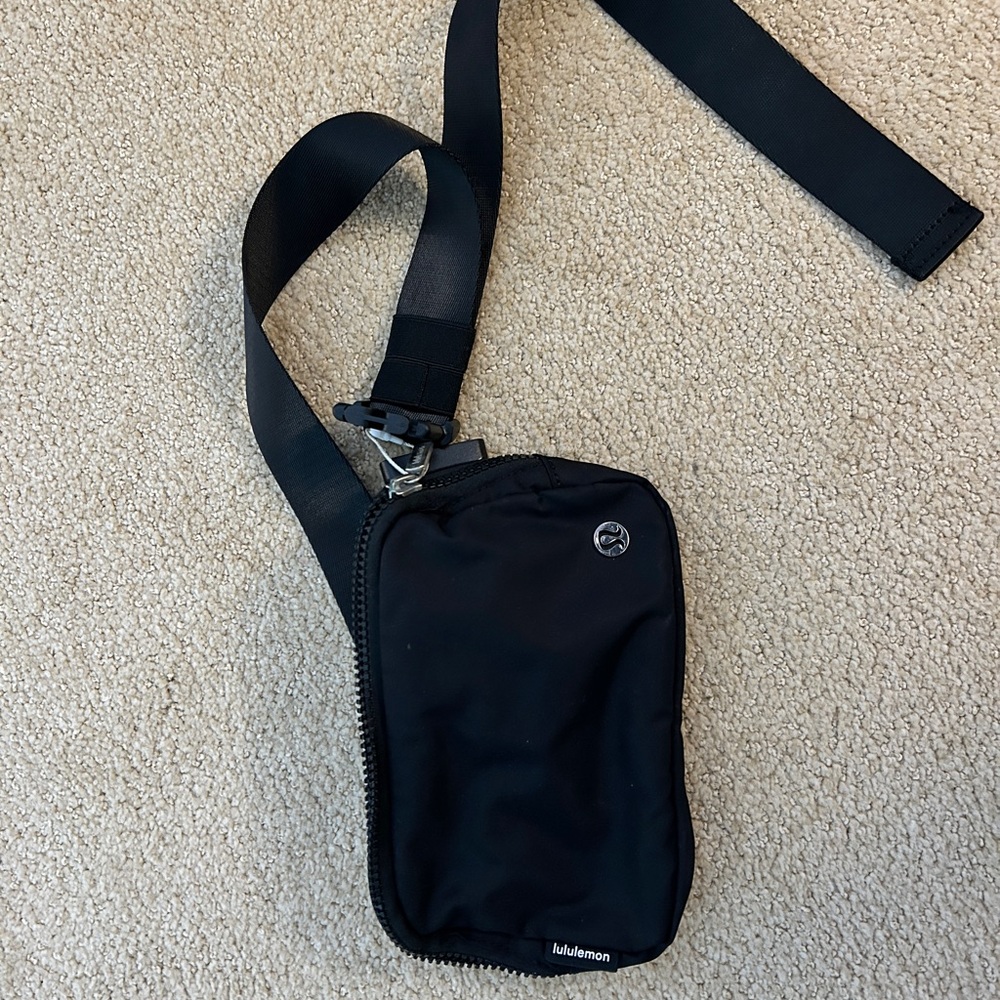 lululemon athletica Black Belt Bag
